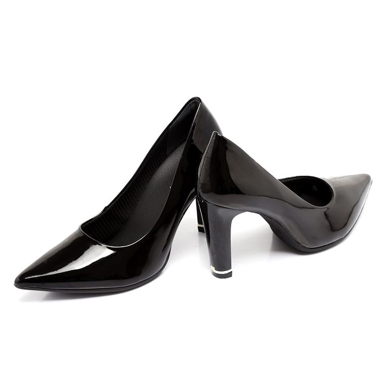 scarpin preto piccadilly